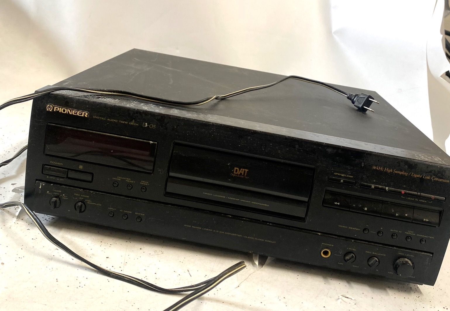 【美品☆動作確認済】Pioneer パイオニアDATデッキ D-05 美品☆リモコン付】pioneer DATデッキ D-05 パイオニア - メルカリ