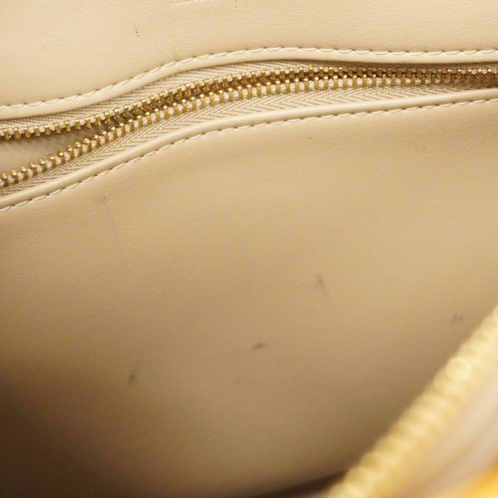 ヴェルニ ヒューストン