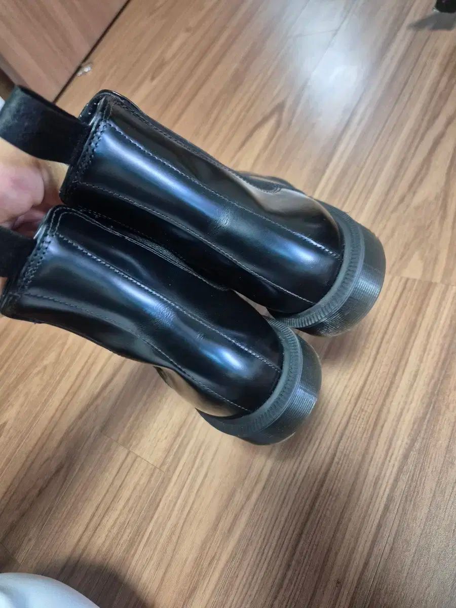 チェルシーブーツ