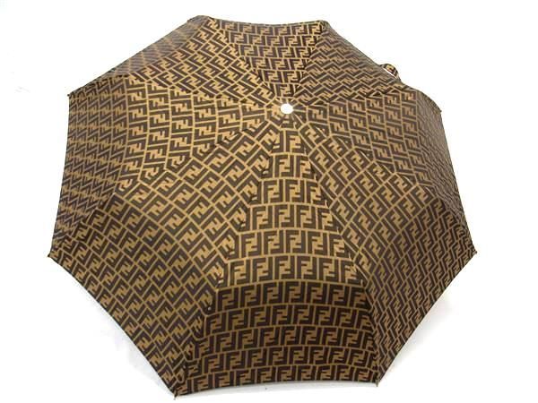 【美品】FENDI ズッカ F 全長95cm 傘 雨具 グリーン 木製 持ち手 美品】FENDI ズッカ F 全長95cm 傘 雨具 グリーン 木製 持ち手