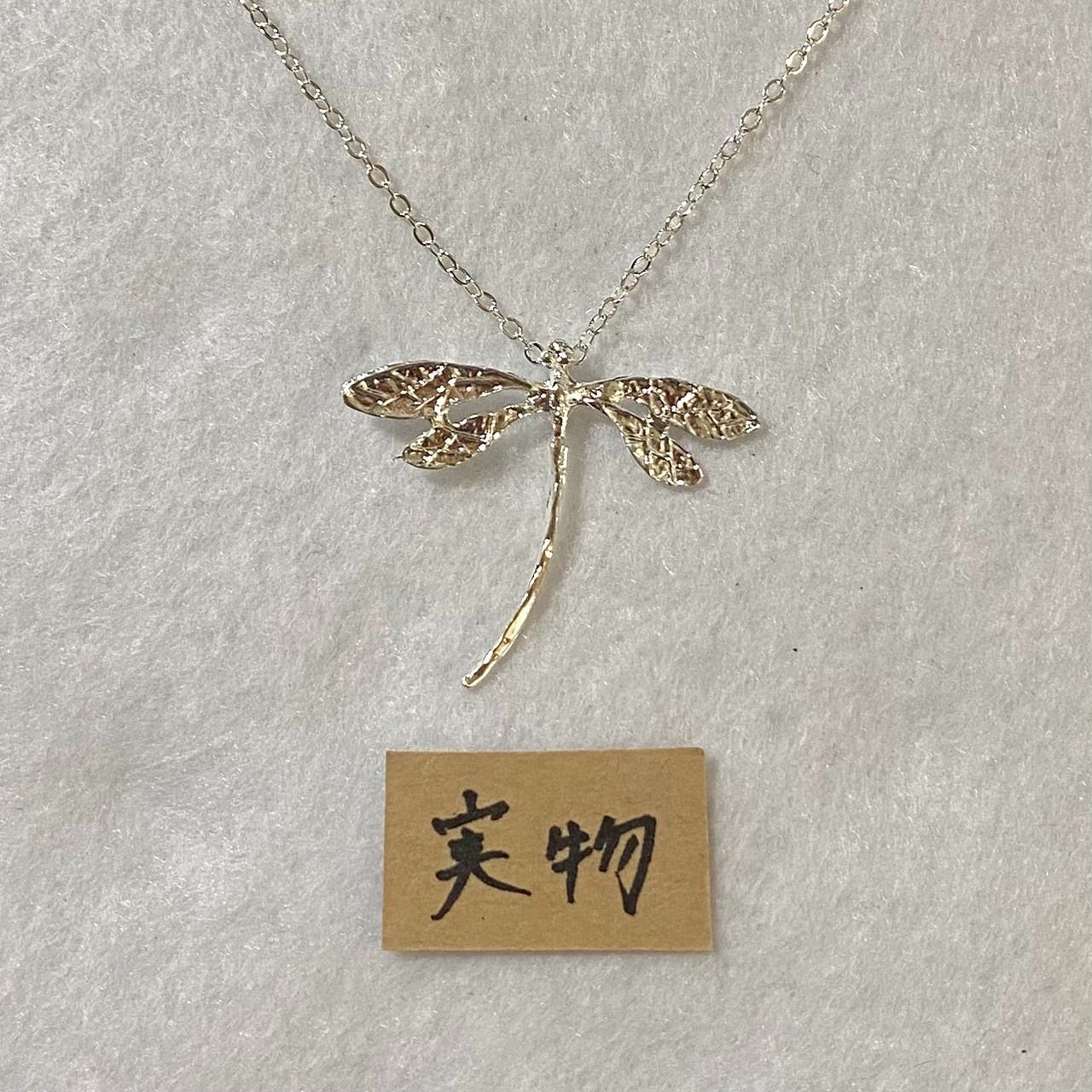 トンボ ネックレス シルバー 細身 蜻蛉 昆虫 羽根 オニヤンマ 勝ち虫