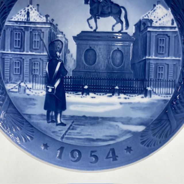 ロイヤルコペンハーゲン イヤープレート 1954年 「Amalienborg Place