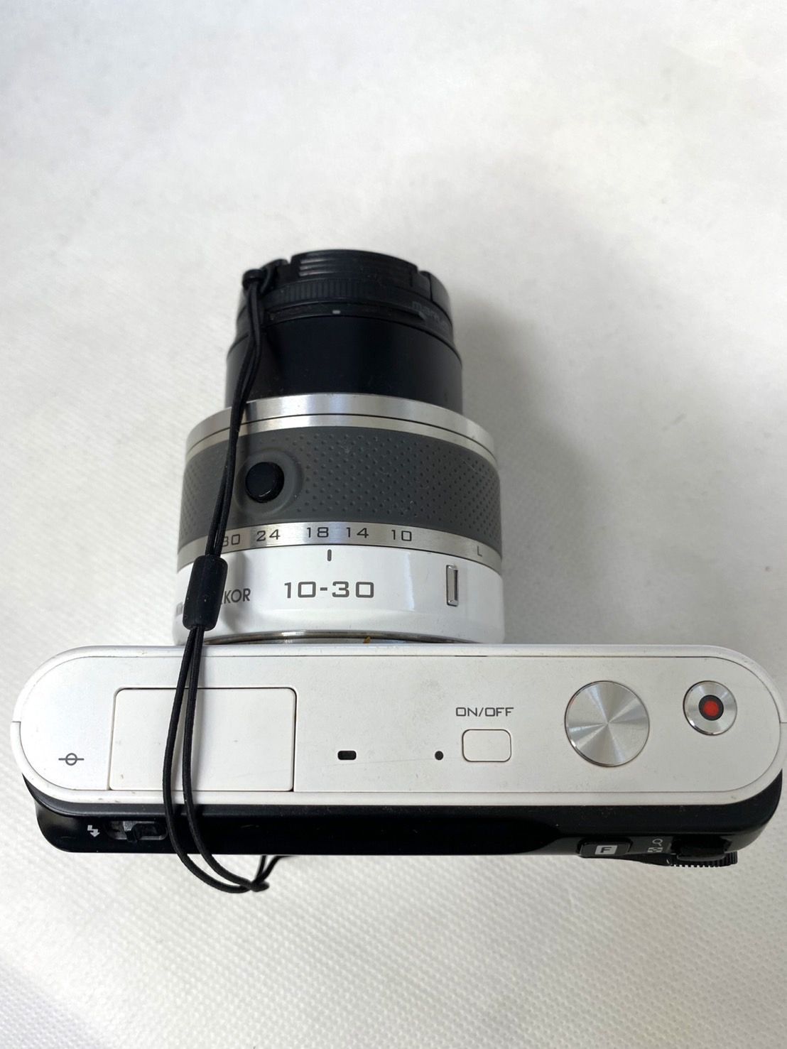 【美品】NIKON　ニコン　デジタルカメラ　1　J1　レンズ無し 美品】NIKON ニコン デジタルカメラ 1 J1 レンズ無し Nikon 1 J1