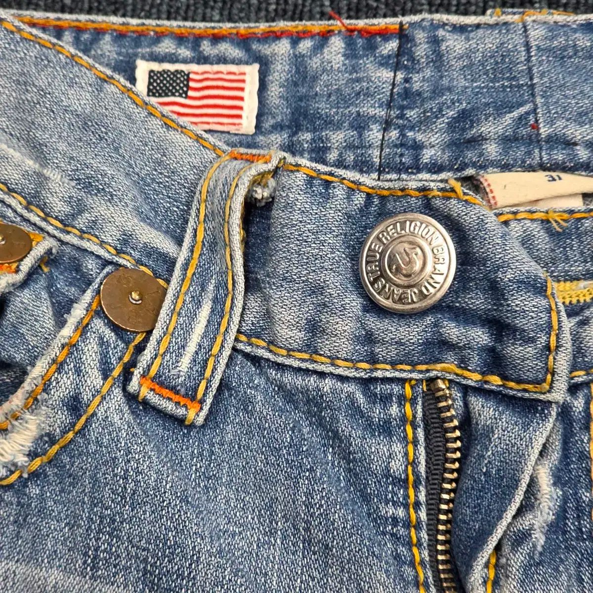 True Religion ブーツカットデニム ライトブルー