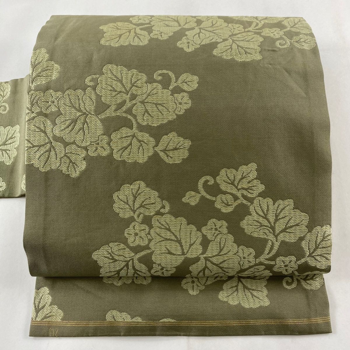 名古屋帯 名品 川島織物 落款 関西仕立て 葉 金糸 刺繍 鶯色