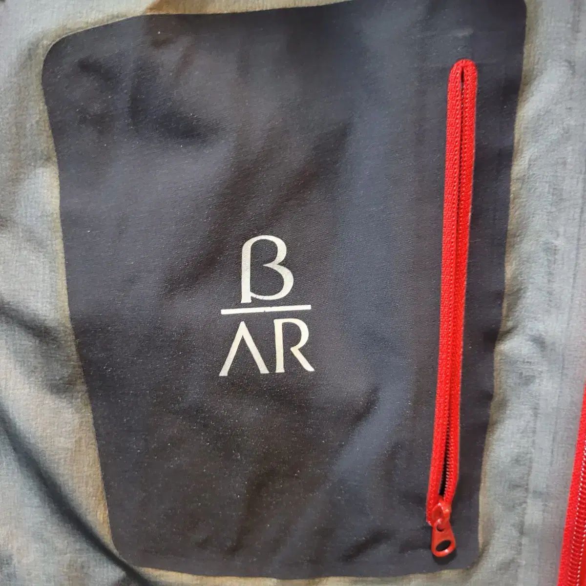 ウィンドブレーカー