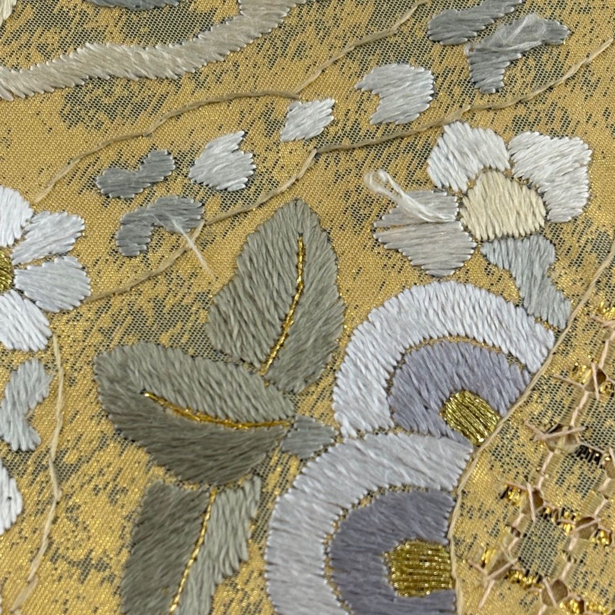 袋帯 逸品 華文 七宝 金銀糸 刺繍 金色 六通 正絹 【中古