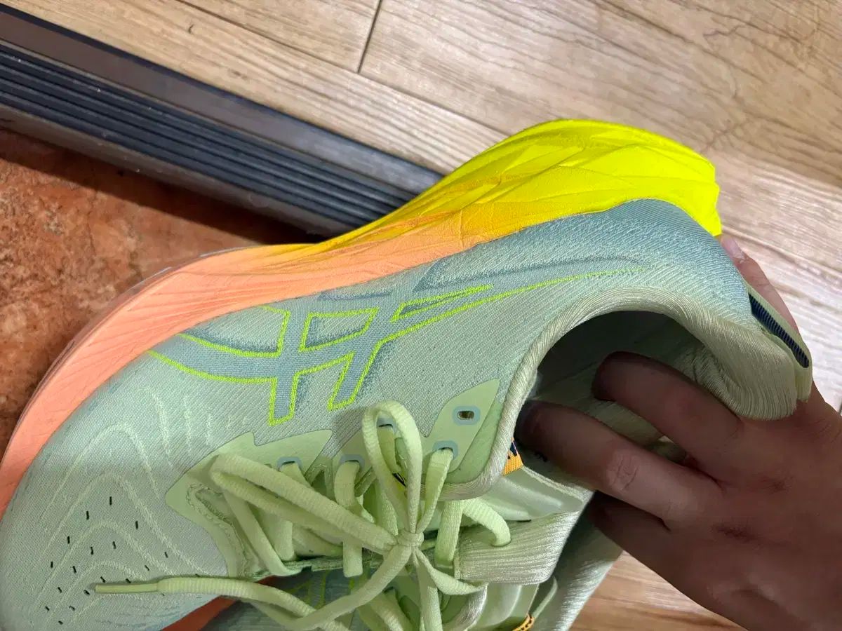 Asics アシックス ノバブラスト 4 クールワゴン 270 サイズ OLIVEOS_COM_TR