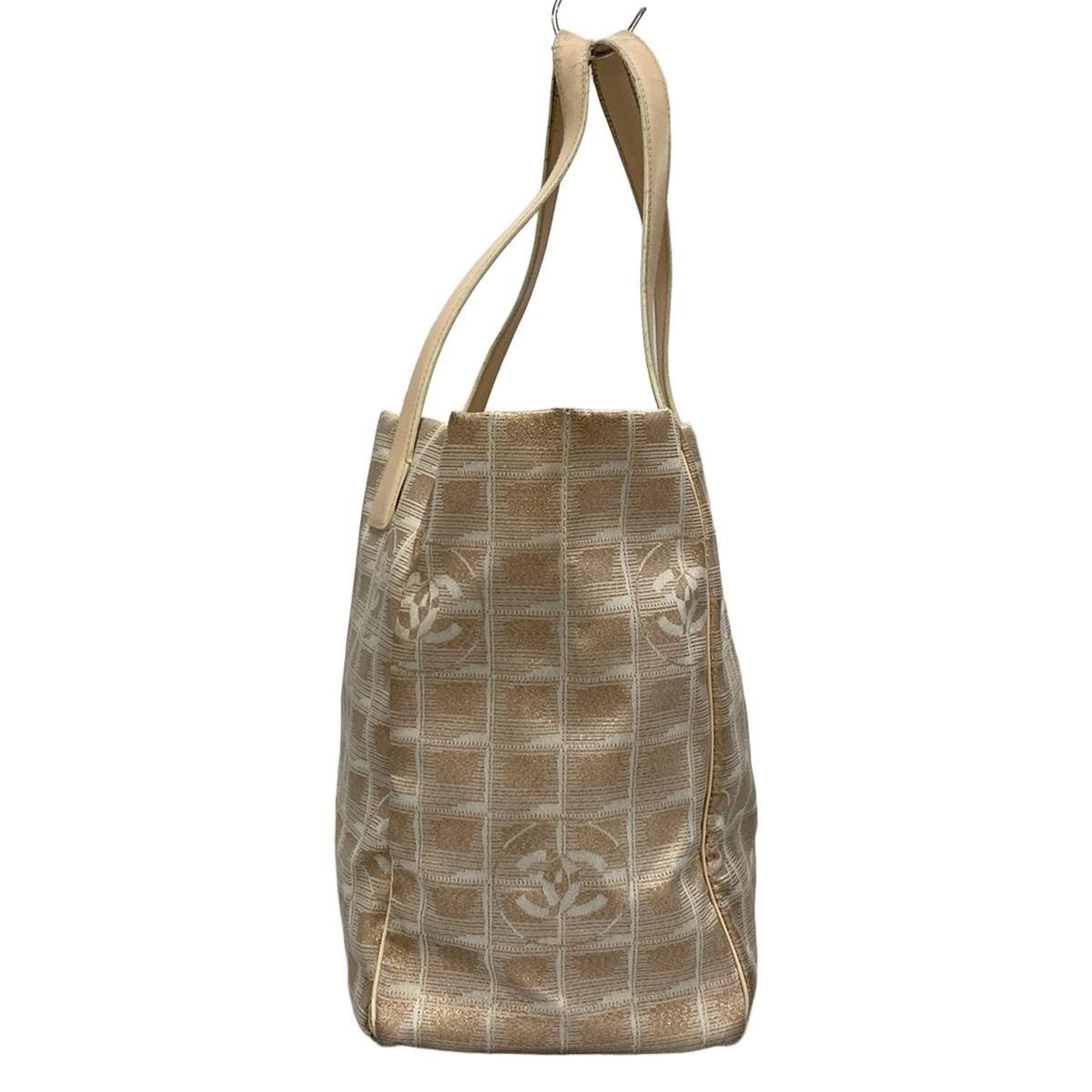 CHANEL(シャネル) トートバッグ ニュートラベルライントートMM
