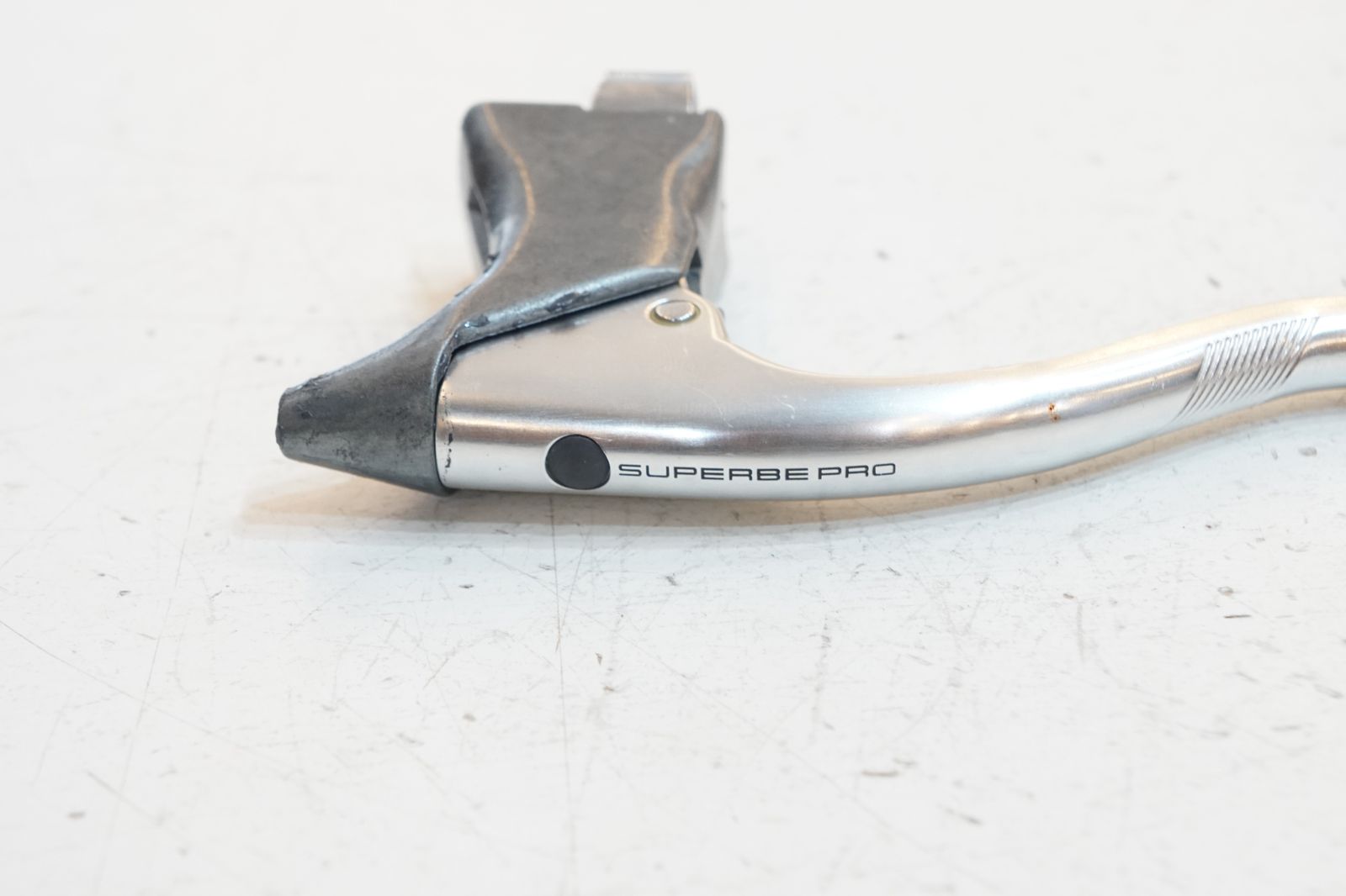 サンツアーシュパーブプロブレーキレバーフードとラックスマンJPP-10000 サンツアーシュパーブプロブレーキレバーフードとラックスマンJPP