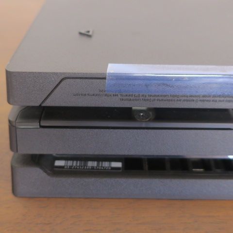 ソニー SONY プレイステーション4 PlayStation 4 Pro CUH-7000B