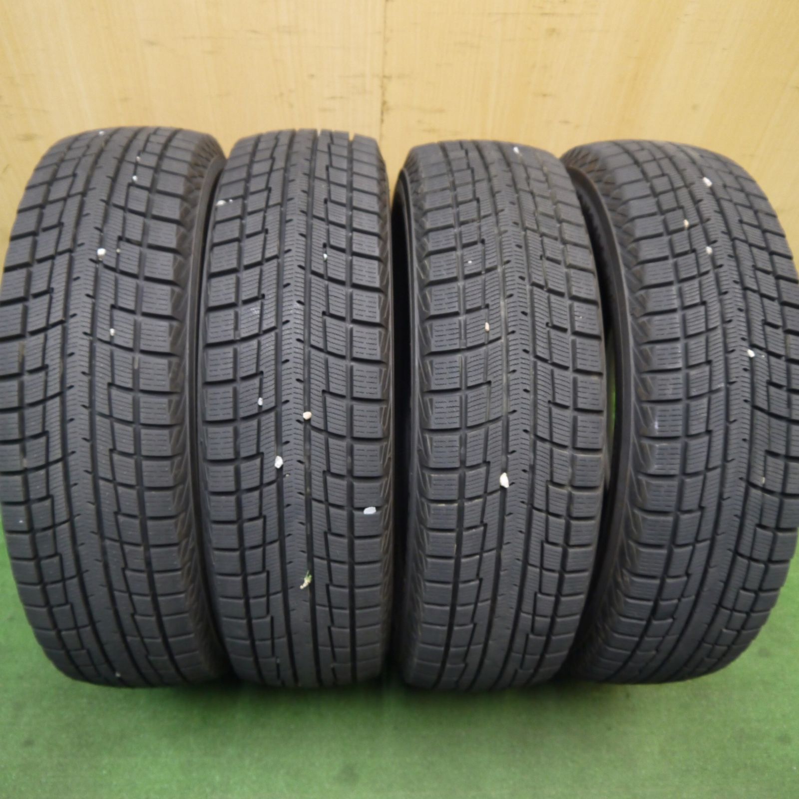 超バリ溝！ほぼ10分☆スタッドレス 165/70R14 ヨコハマ アイスガード 
