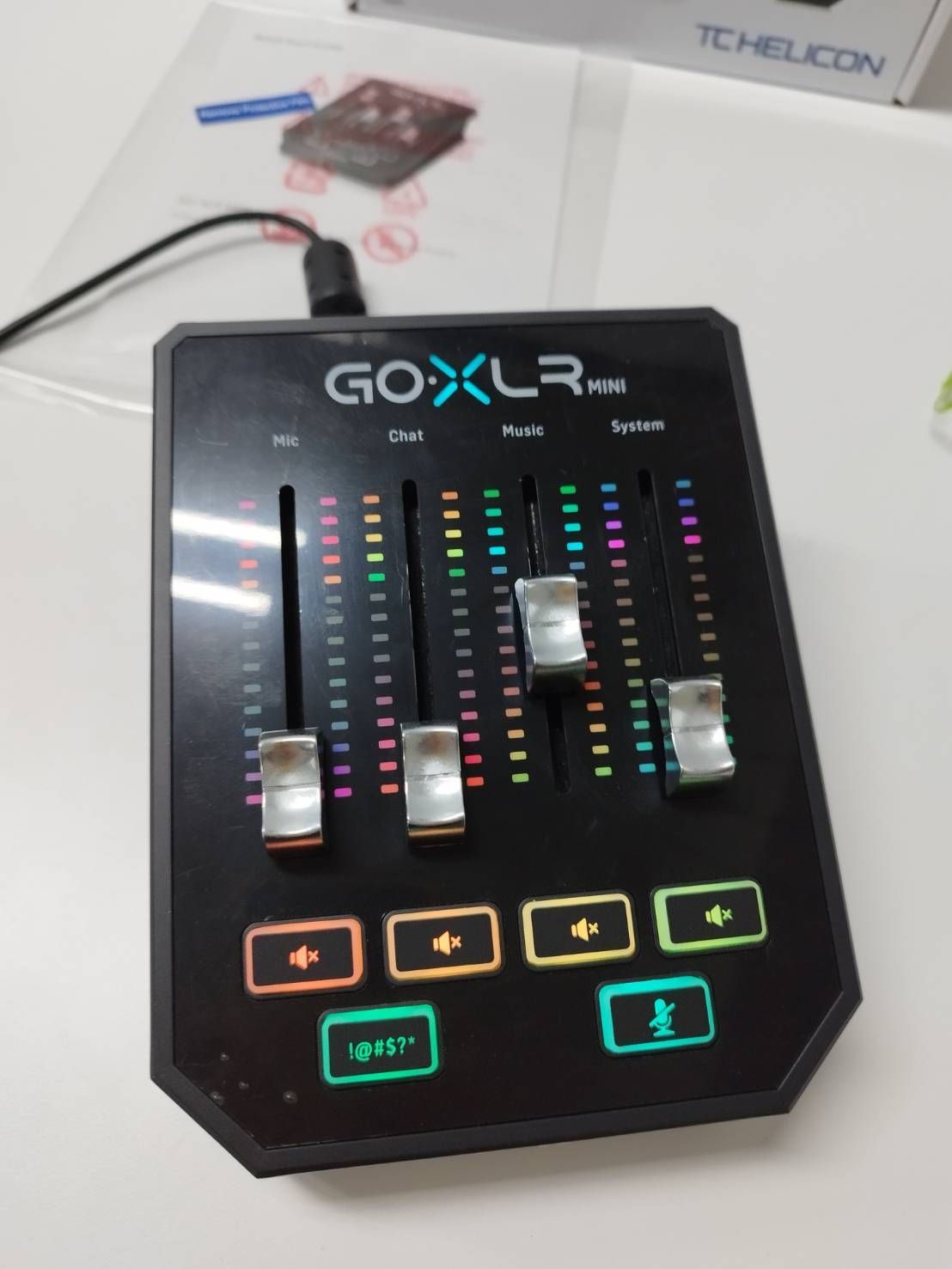 GOXLR Mini 未使用 Amazon | TC Helicon GoXLR MINI-WH オンラインブロードキャスト