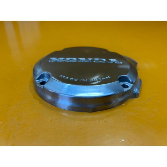 RC42 クランクケースカバー