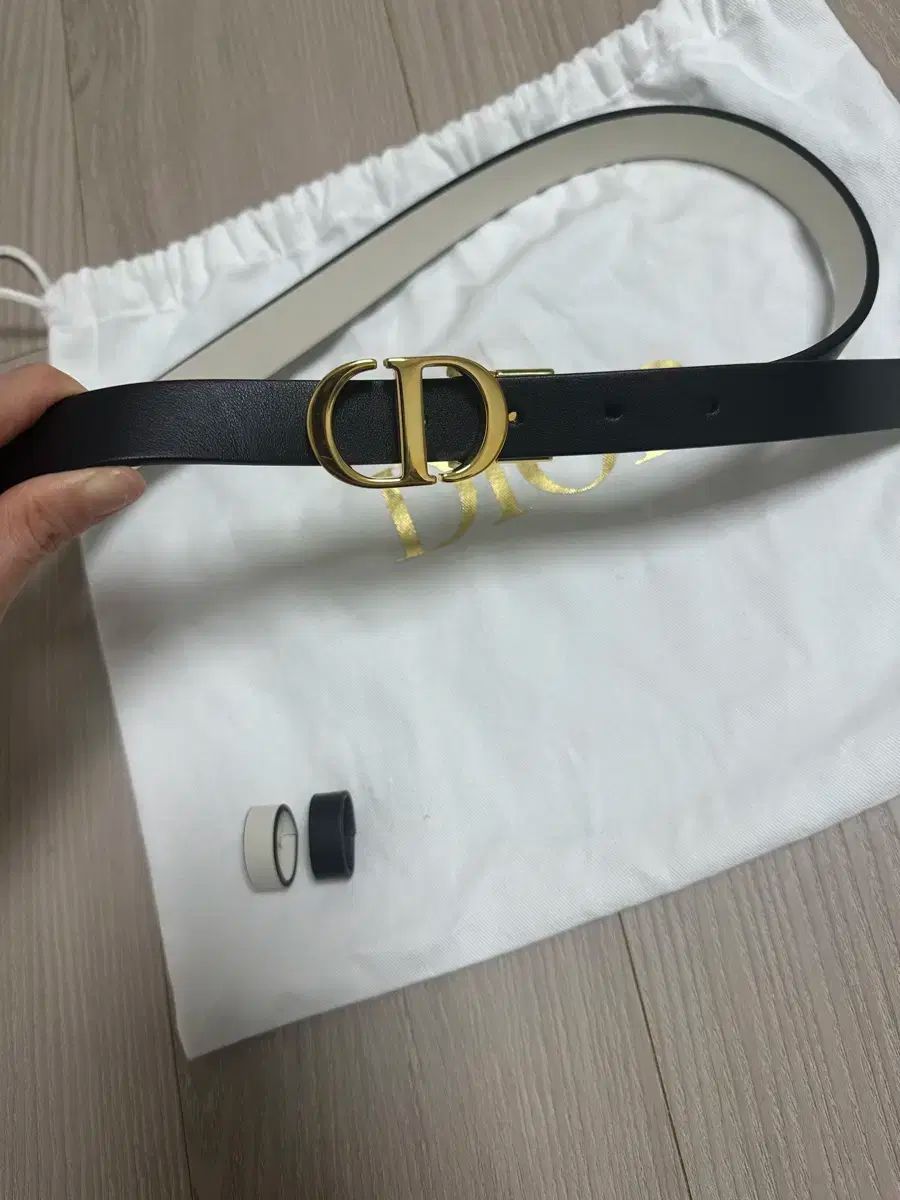 Dior ディオール モンテイン リバーシブル ベルト