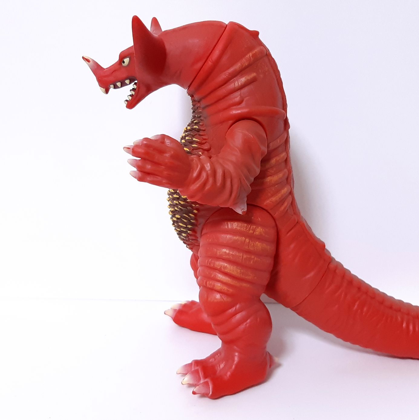 バンダイ BANDAI ウルトラ怪獣シリーズ EX ゴモラ ソフビ 39913 バンダイ BANDAI ウルトラ怪獣シリーズ EX ゴモラ ソフビ 39913