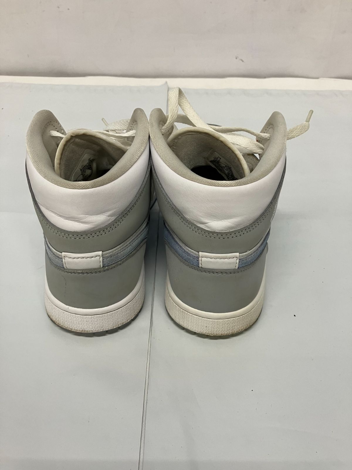 Nike Women's Air Jordan 1 Mid Wolf Grey ナイキ ウィメンズ エア