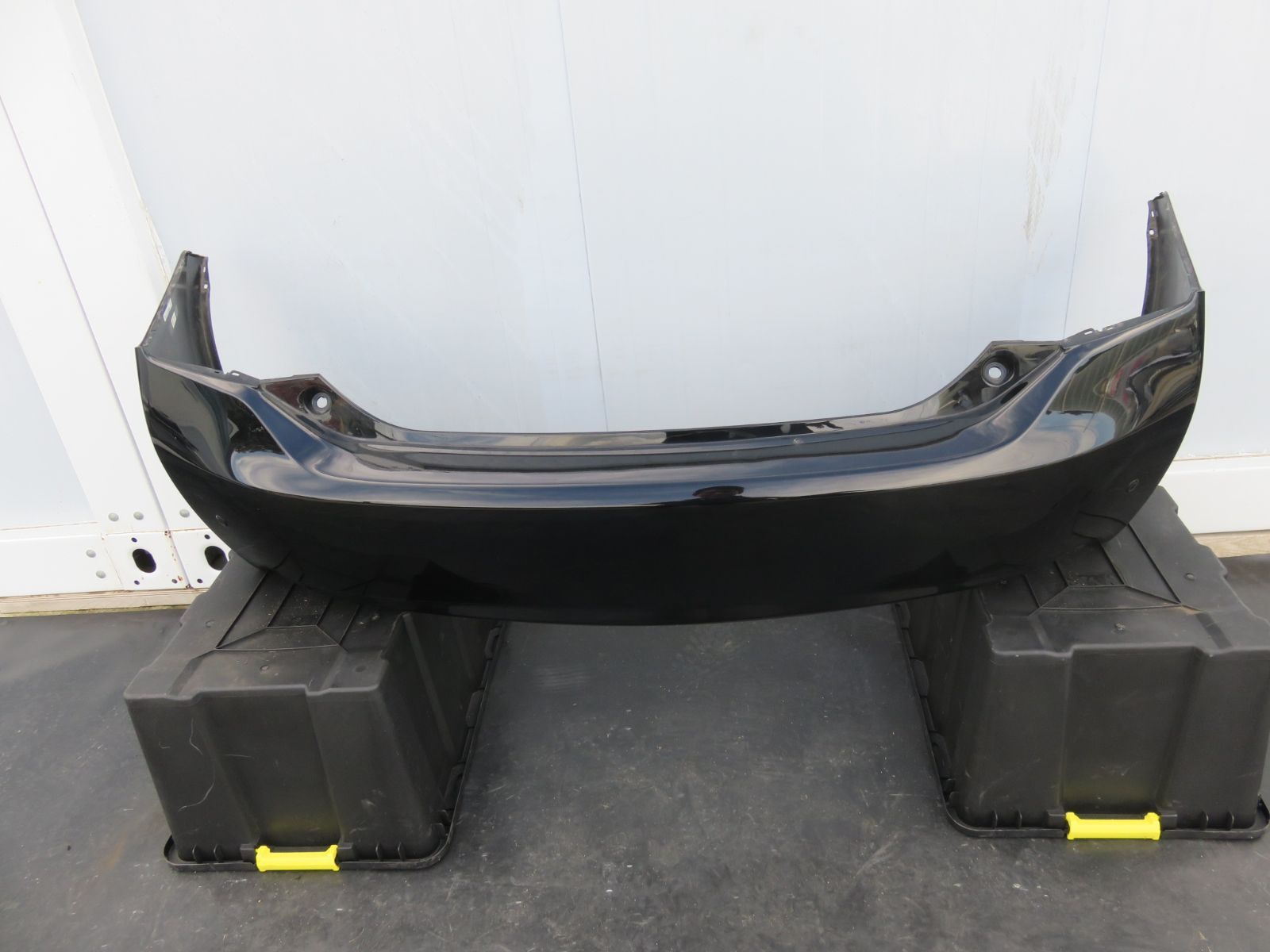 KC232:ZVW30 プリウス 純正 リアバンパー 52159-47050