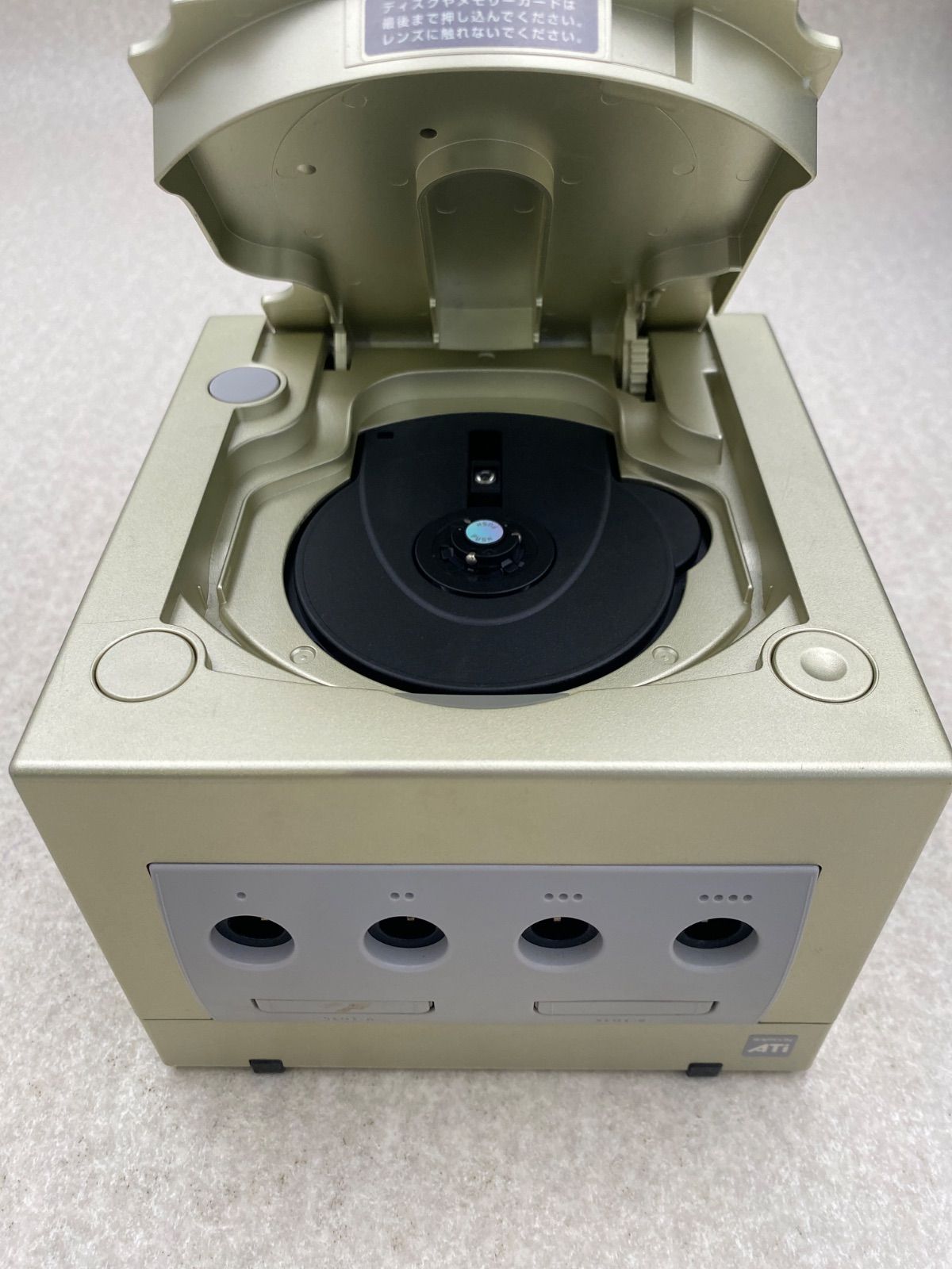 ゲームキューブ本体 スターライトゴールド 動作品 収納ケース付き 