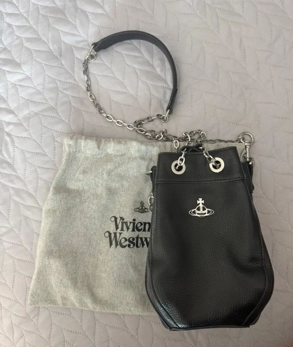関税込☆Vivienne Westwood★クリッシー スモールバケットバッグ Vivienne Westwood ヴィヴィアンウエストウッド Chrissy Small