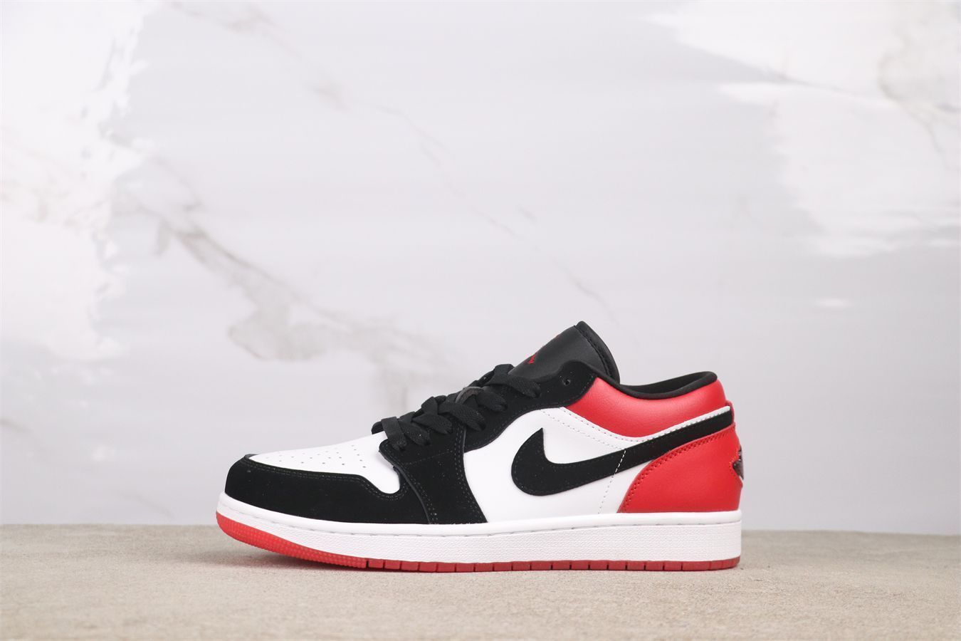 今日特価】Air Jordan 1 Low IB8971-106 ホワイトレッド（White