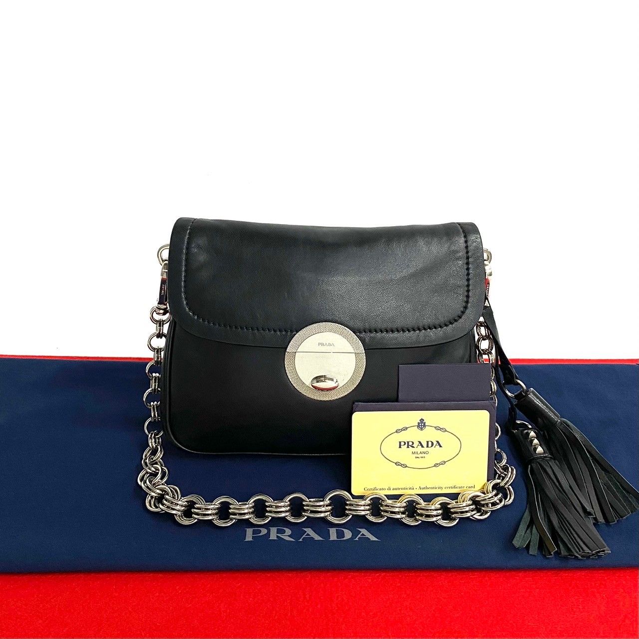 PRADA 黒 レザー フリンジ ポシェット 極 美品 希少品 PRADA プラダ フリンジ レザー 本革 ミニ