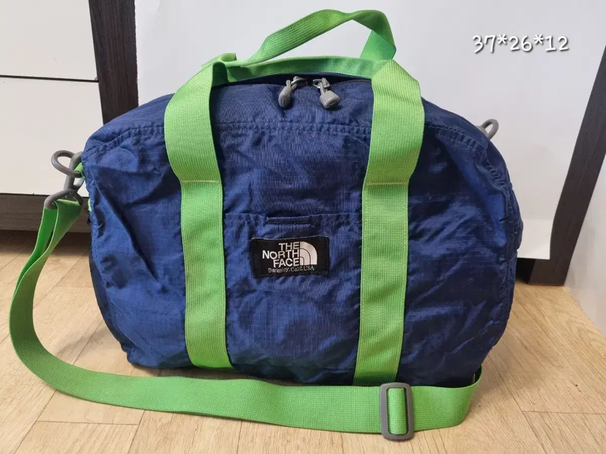 【雷市場（ポンジャン）商品韓国直送】 THE NORTH FACE(ザ・ノース・フェイス) ボストンバッグ スポーツバッグ クロスバッグ