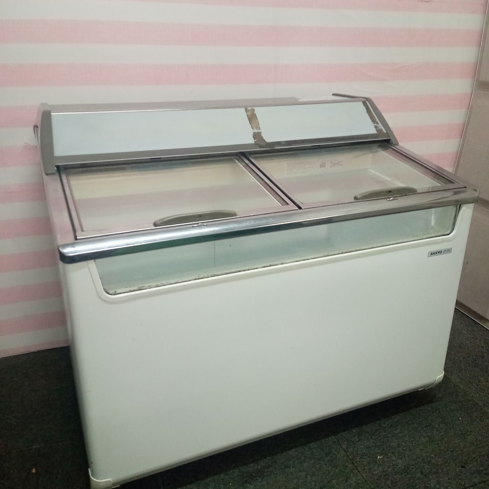 ◯ 冷凍ショーケース SCR-105G 191L SANYO サンヨー 動作 済み