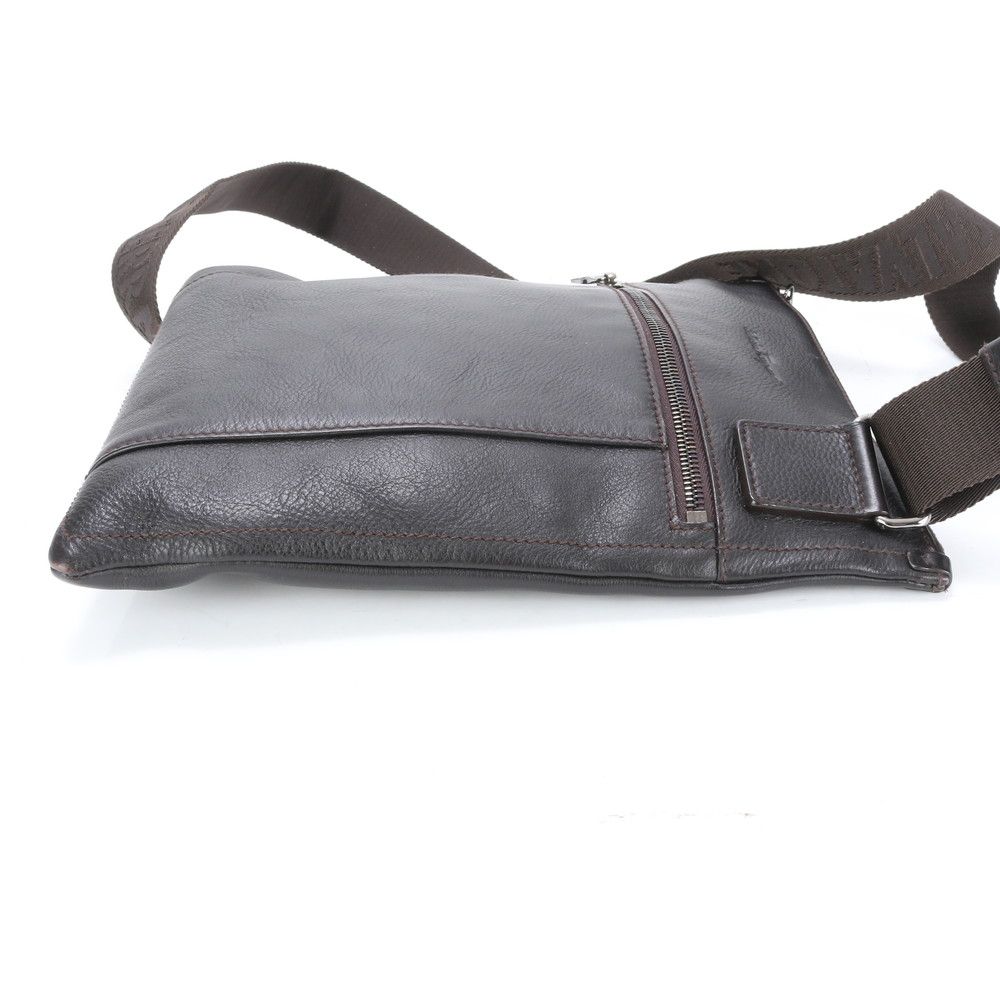 サルバトーレフェラガモ レザーショルダーバッグ　斜め掛　メンズ　茶　肩掛 袋付 Salvatore Ferragamo - 【美品】サルヴァトーレ フェラガモ