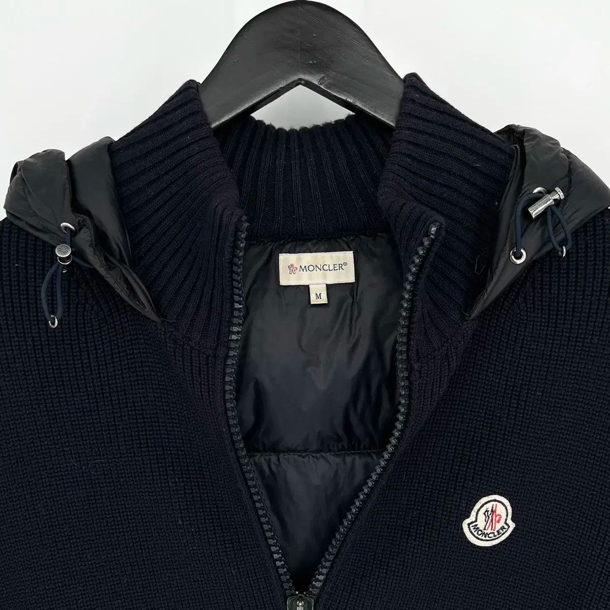 【MONCLER】ロゴワッペン ジップアップパーカー M サイズ MONCLER(モンクレール) ロゴワッペン ニットダウン