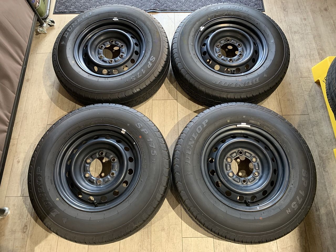 2509033 トヨタ 200系 ハイエース 純正 スチールホイール 15インチ 6J PCD139.7 6H DUNLOP SP175n 195|80R15 2014年 8.3mm