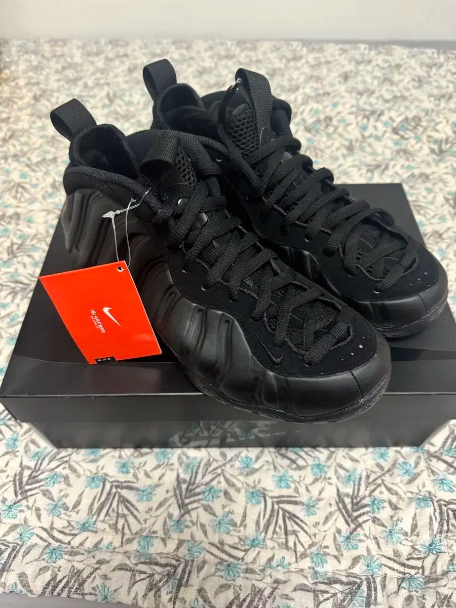 NIKE(ナイキ) エア エアフォームポジット 勝ちました 黒 アンスラサイト サイズ 255