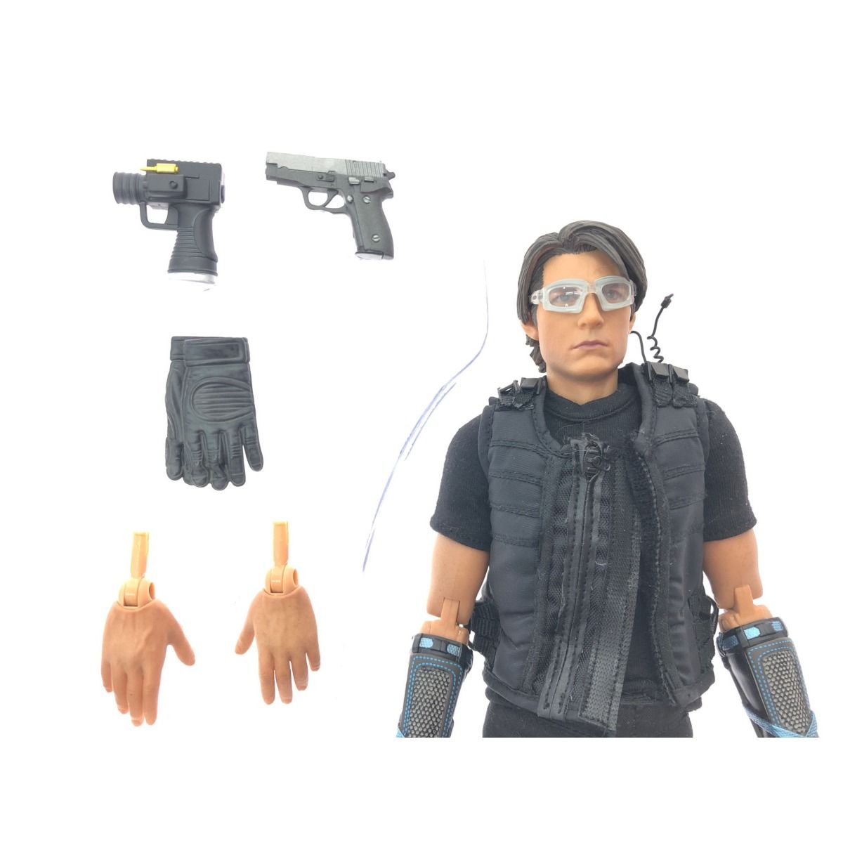 Amazon.co.jp: メディコムトイ RAH イーサン ハント ミッション