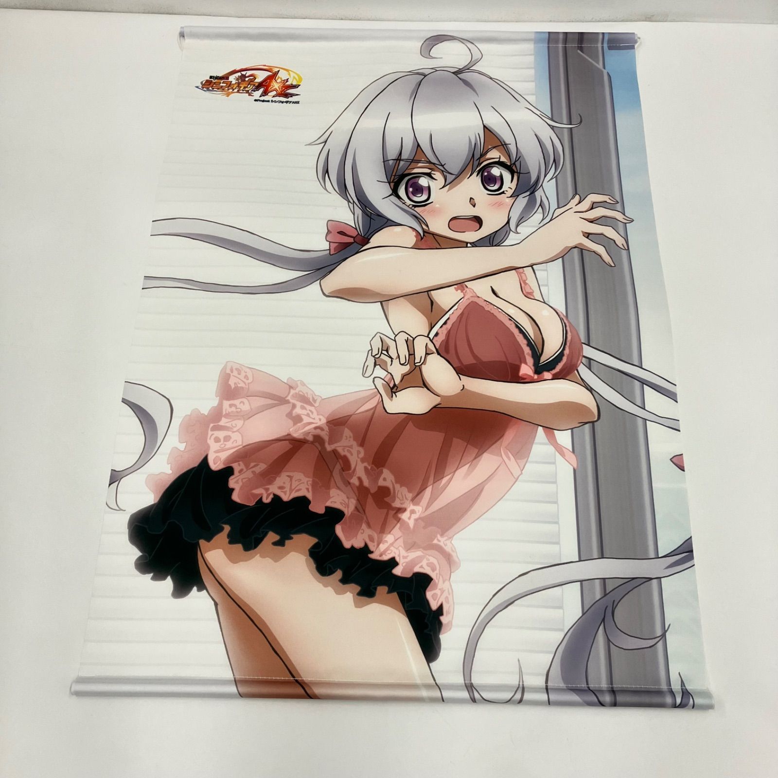 瀬戸店】雪音クリス 描き下ろしB2タペストリー 戦姫絶唱シンフォギア 