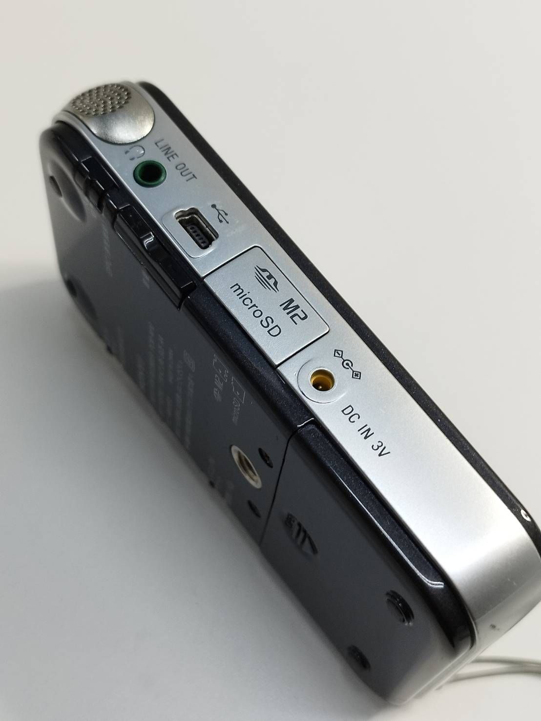リニアPCMレコーダー PCM-M10