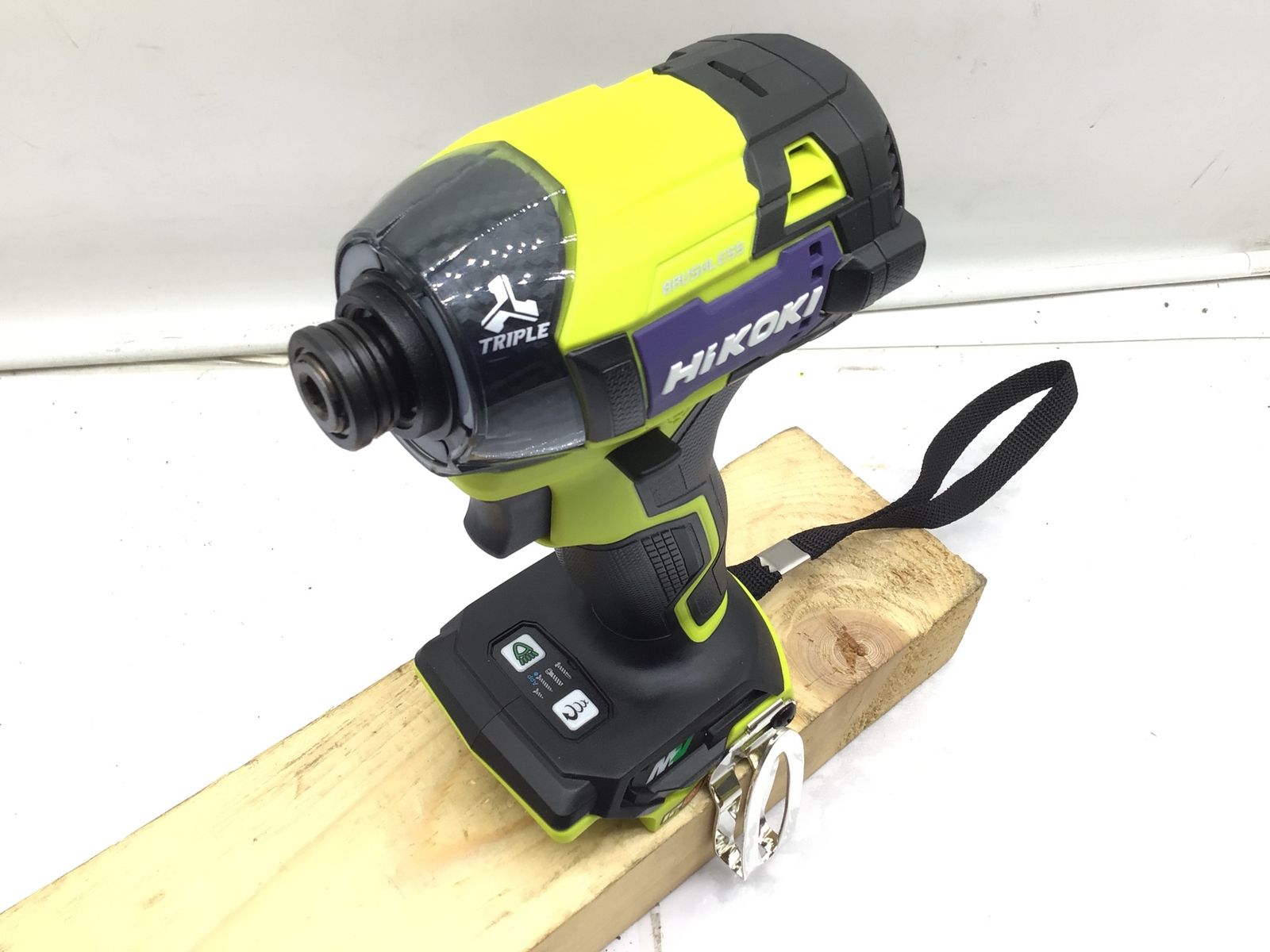 スパイダーイエロー