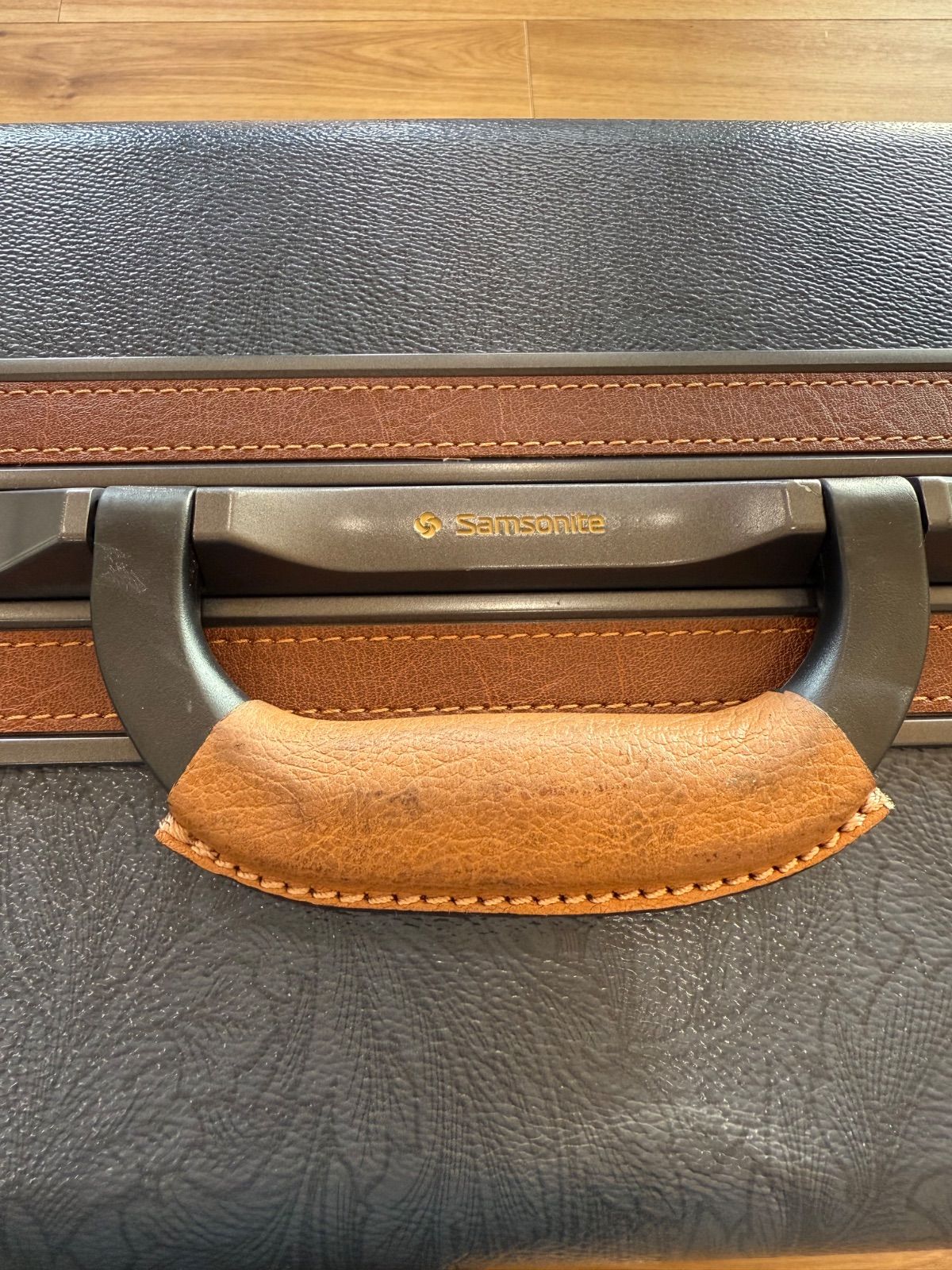 サムソナイsamsoniteキャリーケースclassic CLUB ネイビースーツケース