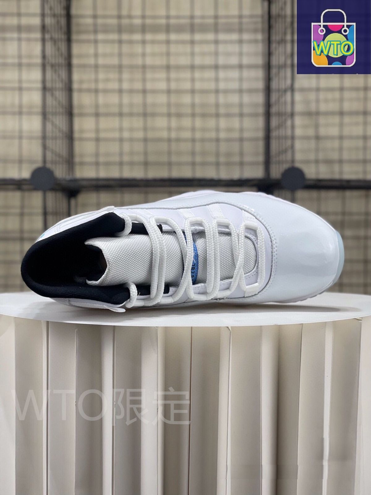 Nike D1503-117 シューズ グレー/ホワイト Nike Women's Air Force 1 '07 LX 