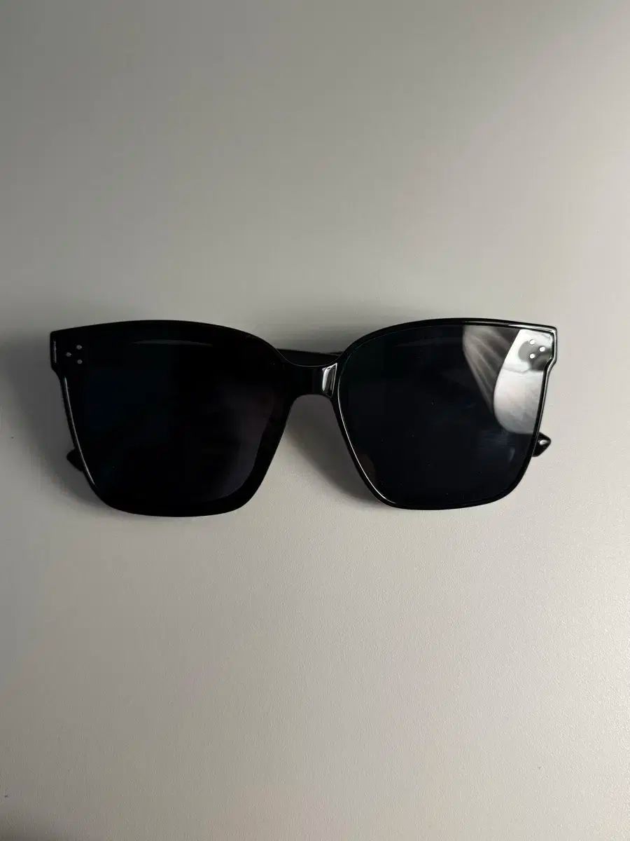 GENTLE MONSTER ブラック サングラス HER GENTLE MONSTER