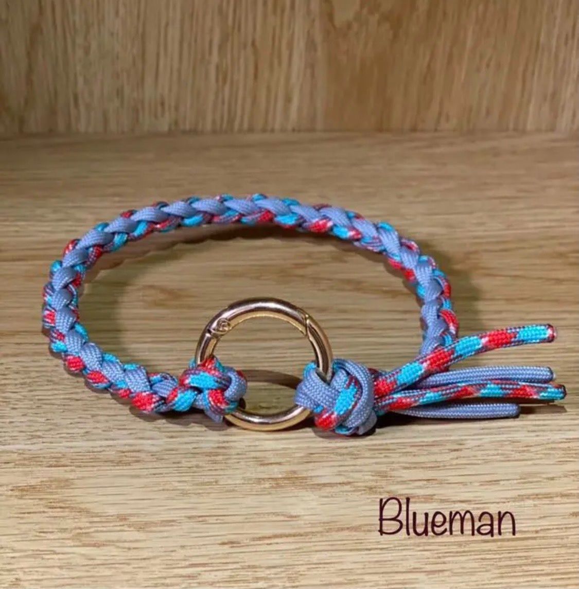 ハンドメイド ワンちゃん猫ちゃん用 チョーカー パラコード Blueman メルカリ