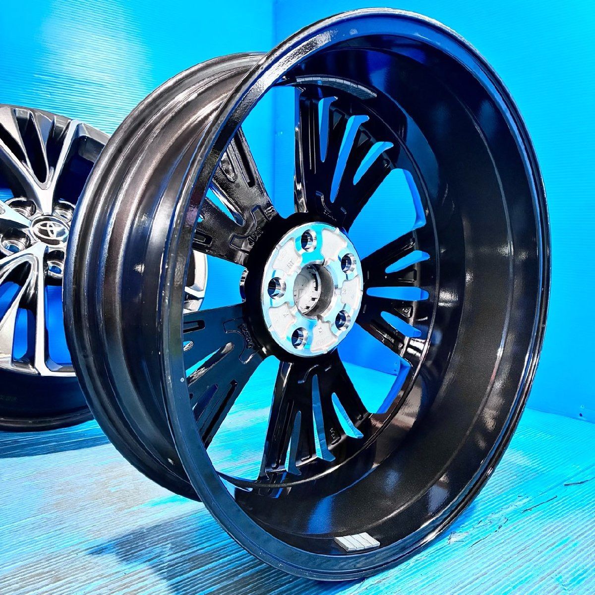 新車外し 即納 トヨタ 60系 プリウス ハイブリッドZ 純正アルミ