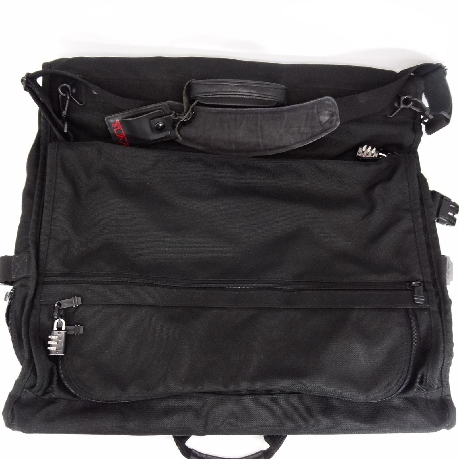 TUMI トゥミ ガーメントバッグ スーツケース ブラック トラベルバッグ ビジネスバッグ ナンバーキー2個 出張のお供 231D3 メルカリ