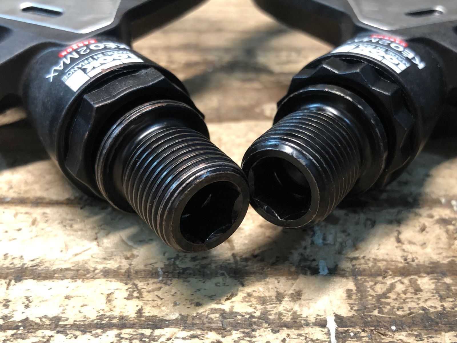 LOOK ケオ KEO2 MAX CARBON ペダル クロモリシャフト LOOK ケオ KEO2 MAX CARBON ペダル クロモリシャフト - メルカリ