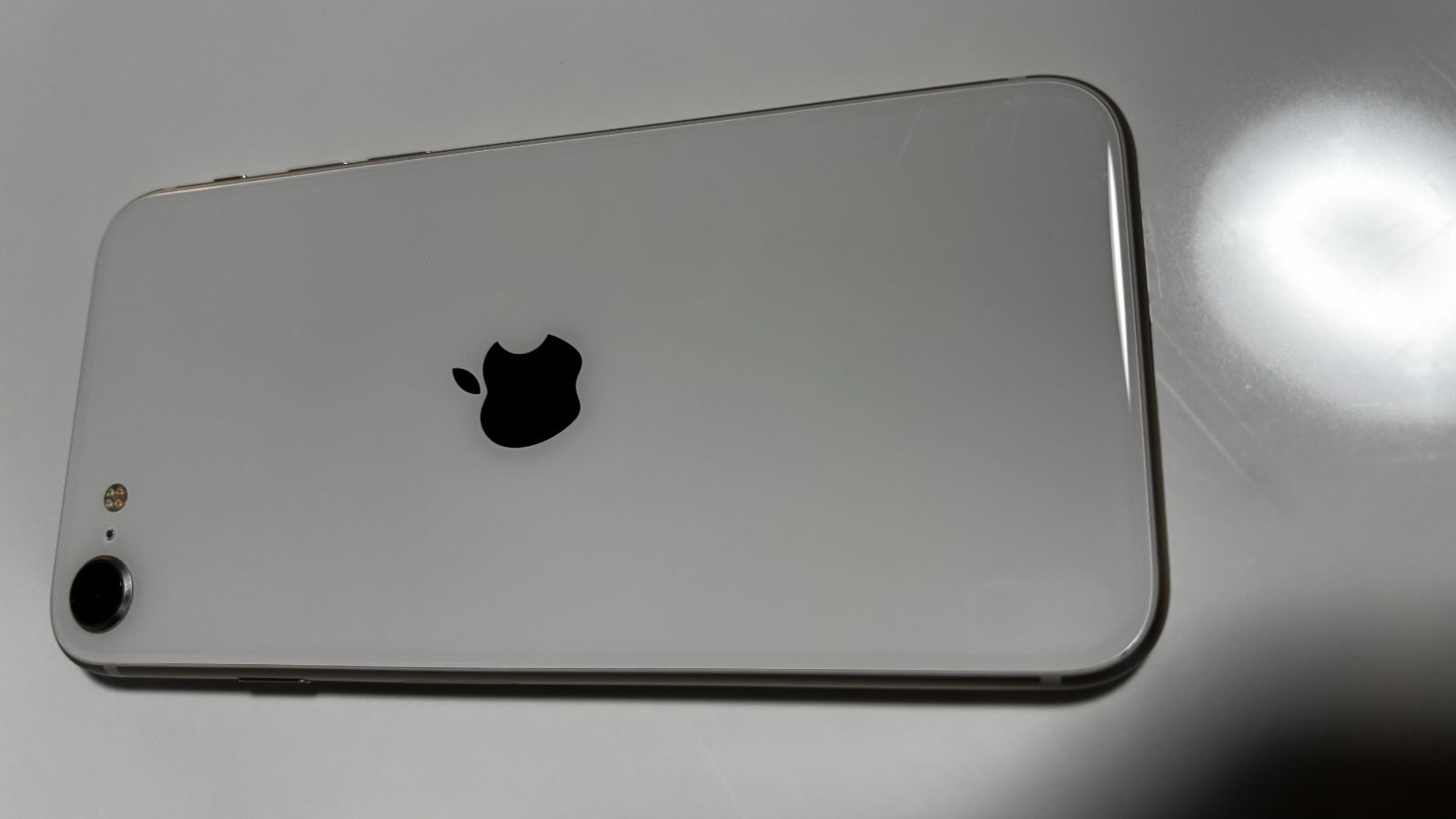 iPhone SE3 128Gb SIMフリー スターライト 白色 506172 - メルカリ