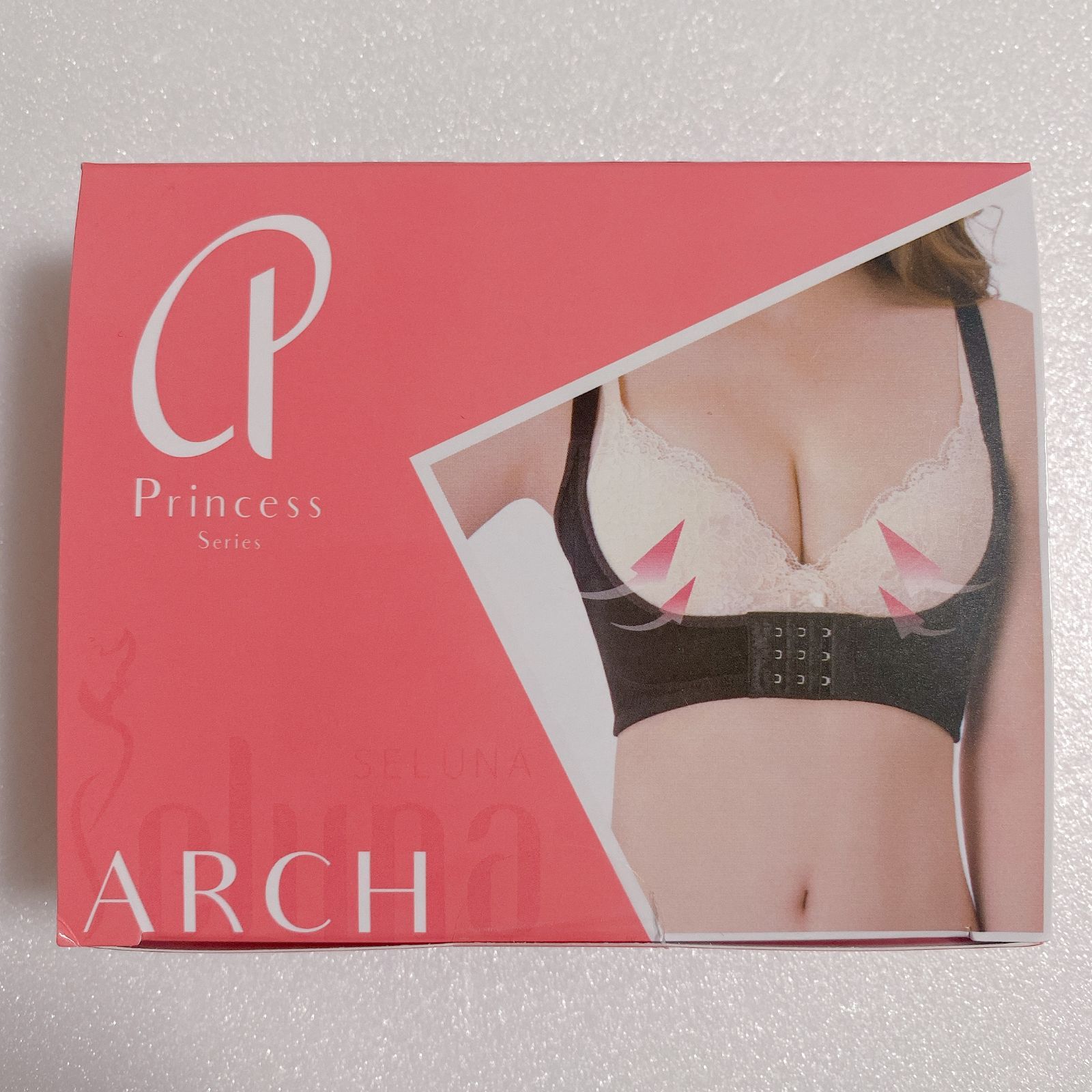 PRINCESS ARCH プリンセスアーチ ナイトブラ 育乳 補正 下着 谷間