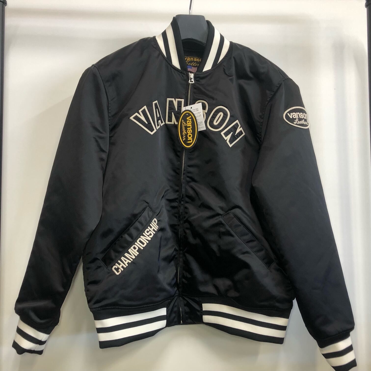 新品タグ付きVANSON NVJK-2208 レッド Lサイズ スタジャン