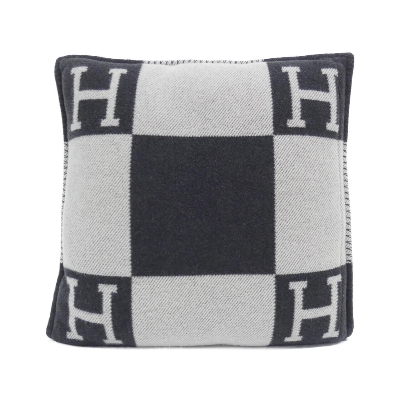 エルメス クッション アヴァロン PM グレー 2個セット