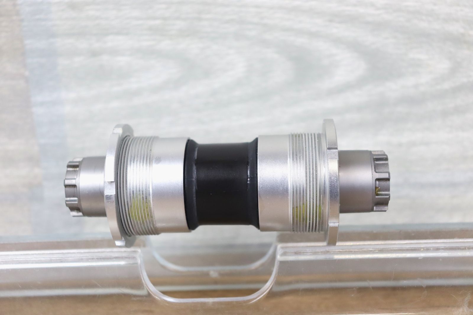 20 新品 SHIMANO DURA-ACE シマノ デュラエース BB-7700 BC1.37