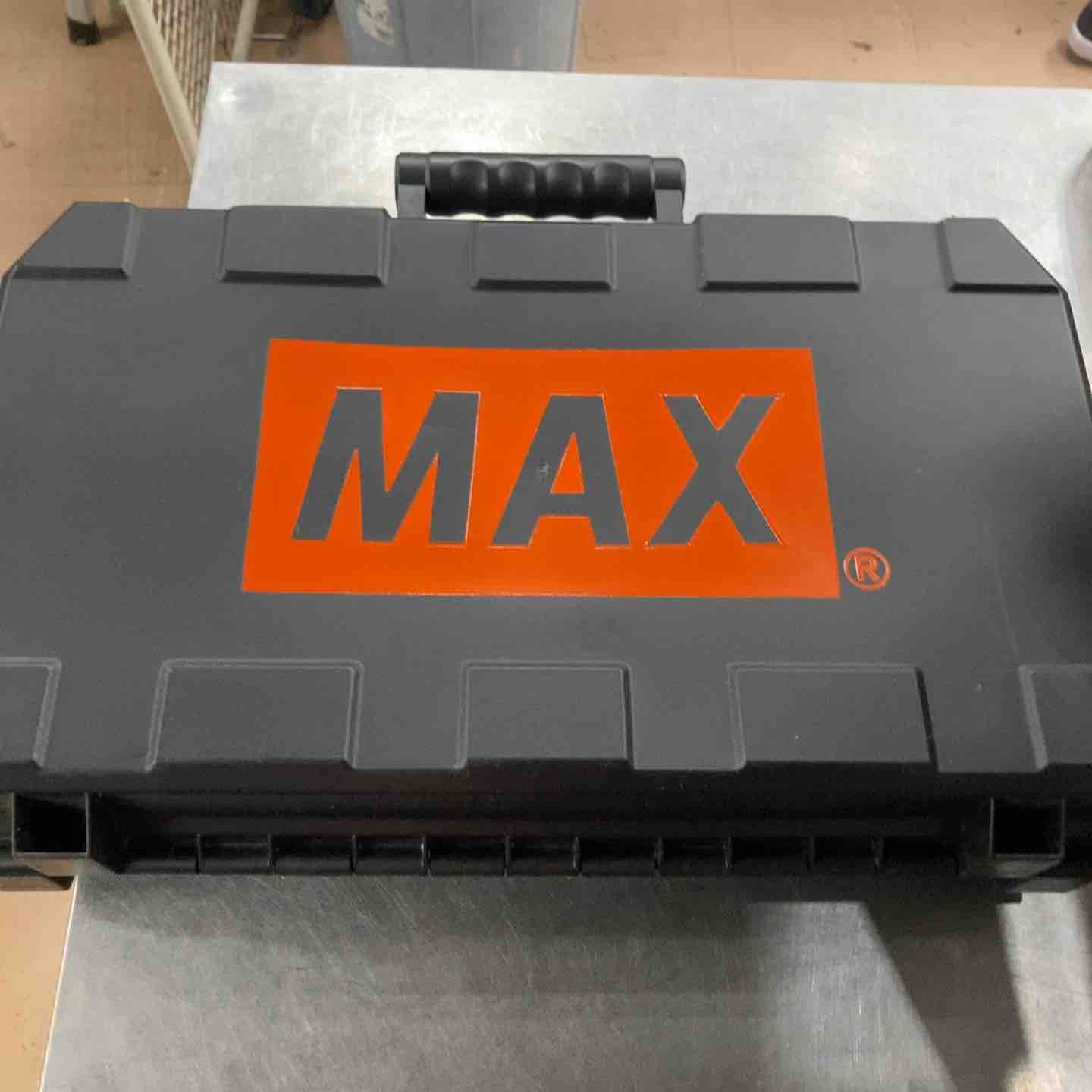 MAX