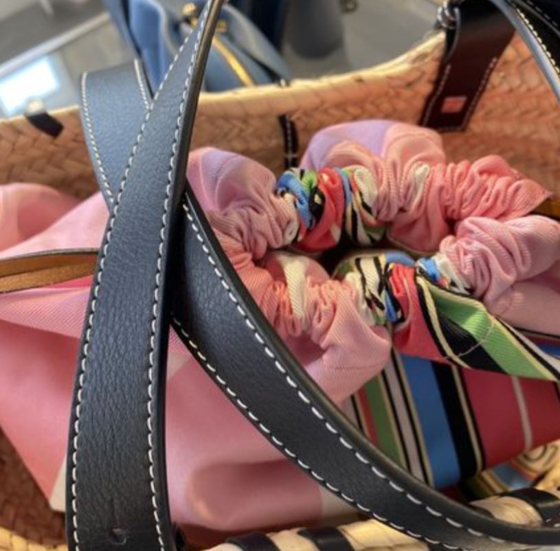 新品未使用】LOEWE ドローストリングポーチ ・ラージサイズ ピンク 